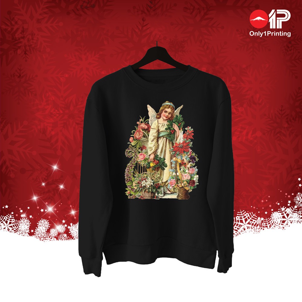 Áo sweater đen ấm áp với họa tiết Giáng Sinh độc đáo